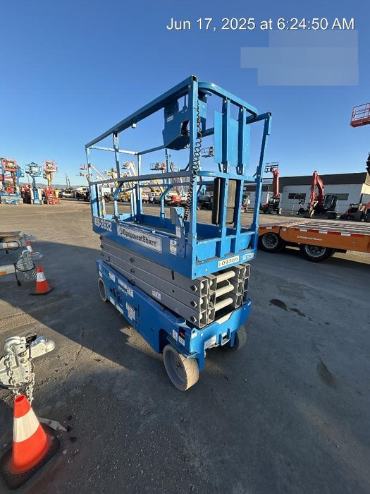 2020 Genie GS-2632 Solid NM Tires, Folding Rails with Half-Height Swing Gate, Beacon, 800W Invertor