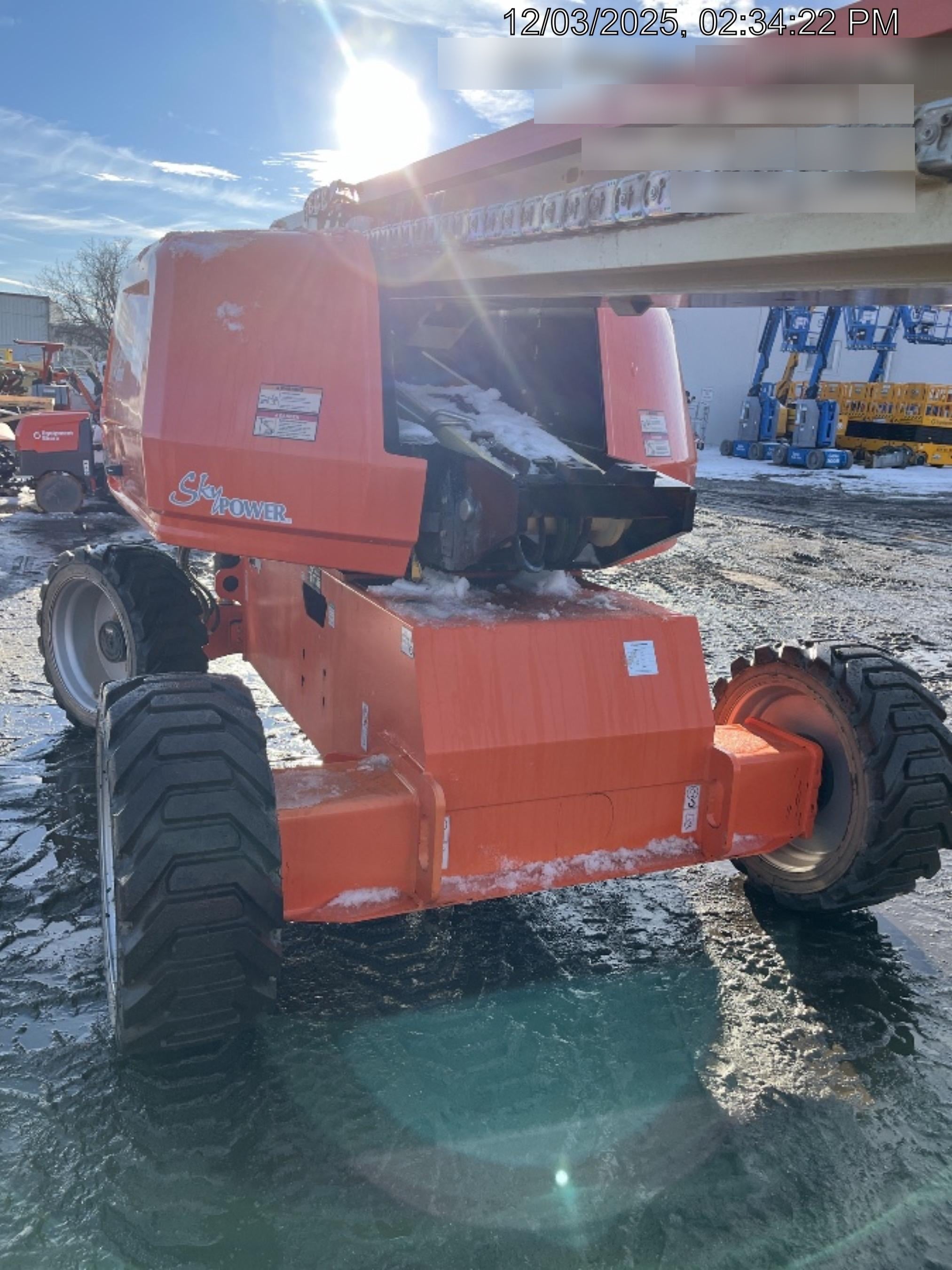 2023 JLG 660SJ