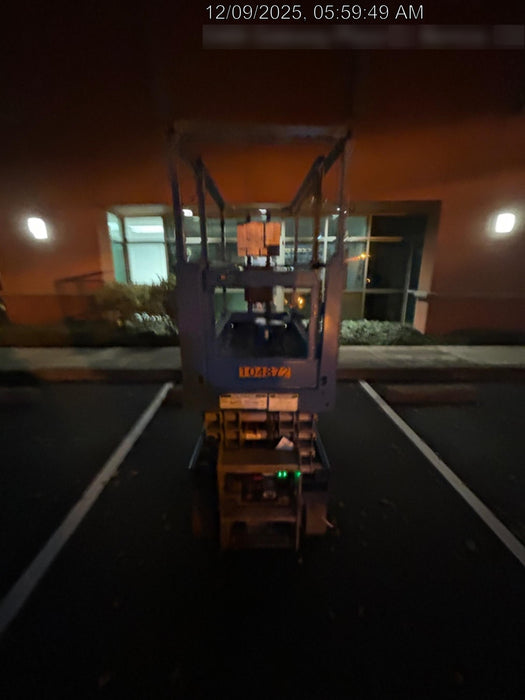 2020 Genie GS-1930 Solid Non Marking Tires, Beacon, Folding rails with half height swing gate, 800W Inverter