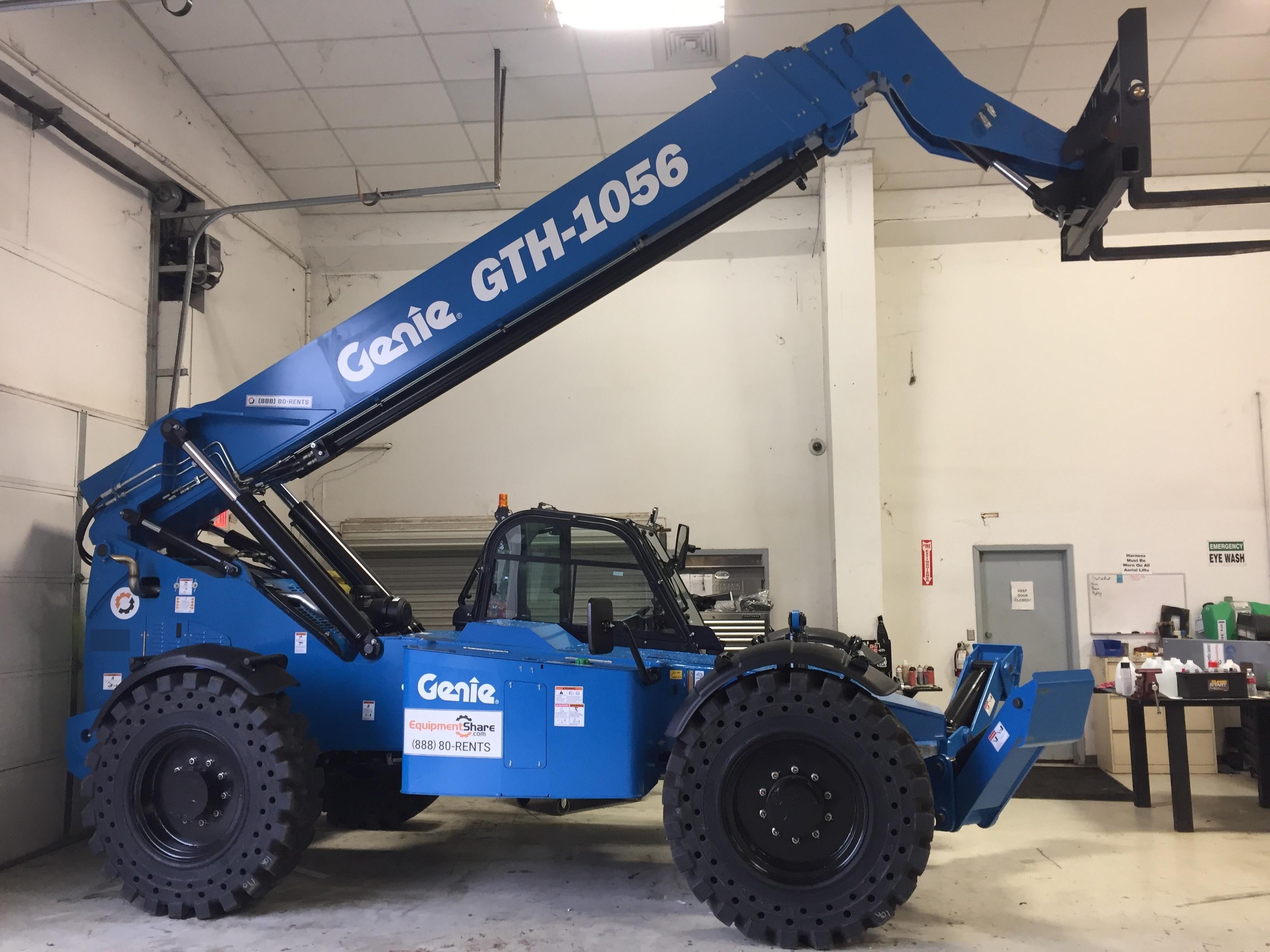 2018 GENIE GTH-1056