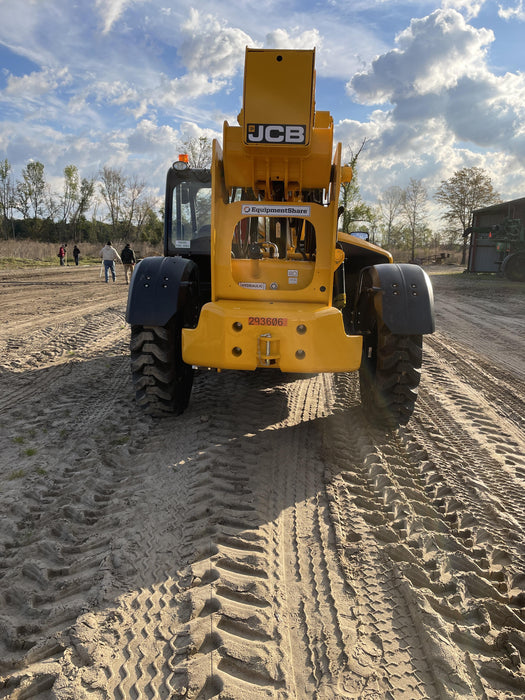 2023 JCB 510-56