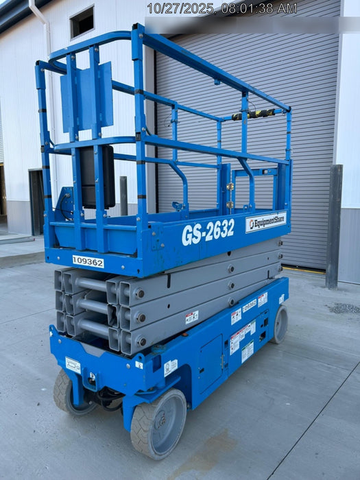 2020 Genie GS-2632 Solid NM Tires, Folding Rails with Half-Height Swing Gate, Beacon, 800W Invertor