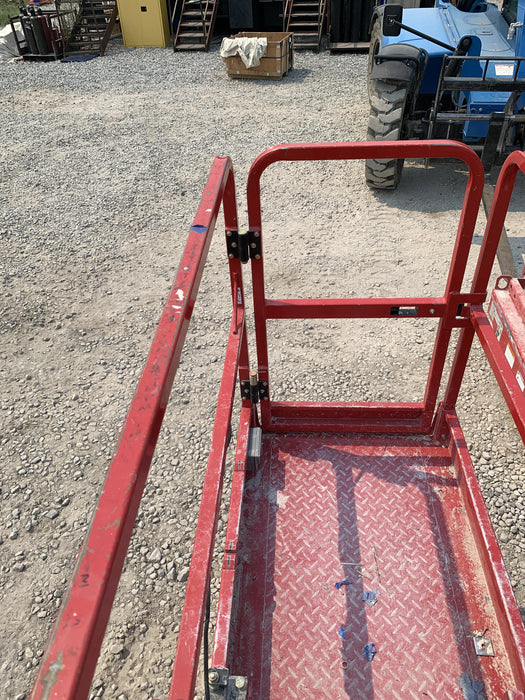 2020 MEC 1330SE Solid NM Tires, Steel Swing out Doors, LCS, Beacon, 900W Inverter