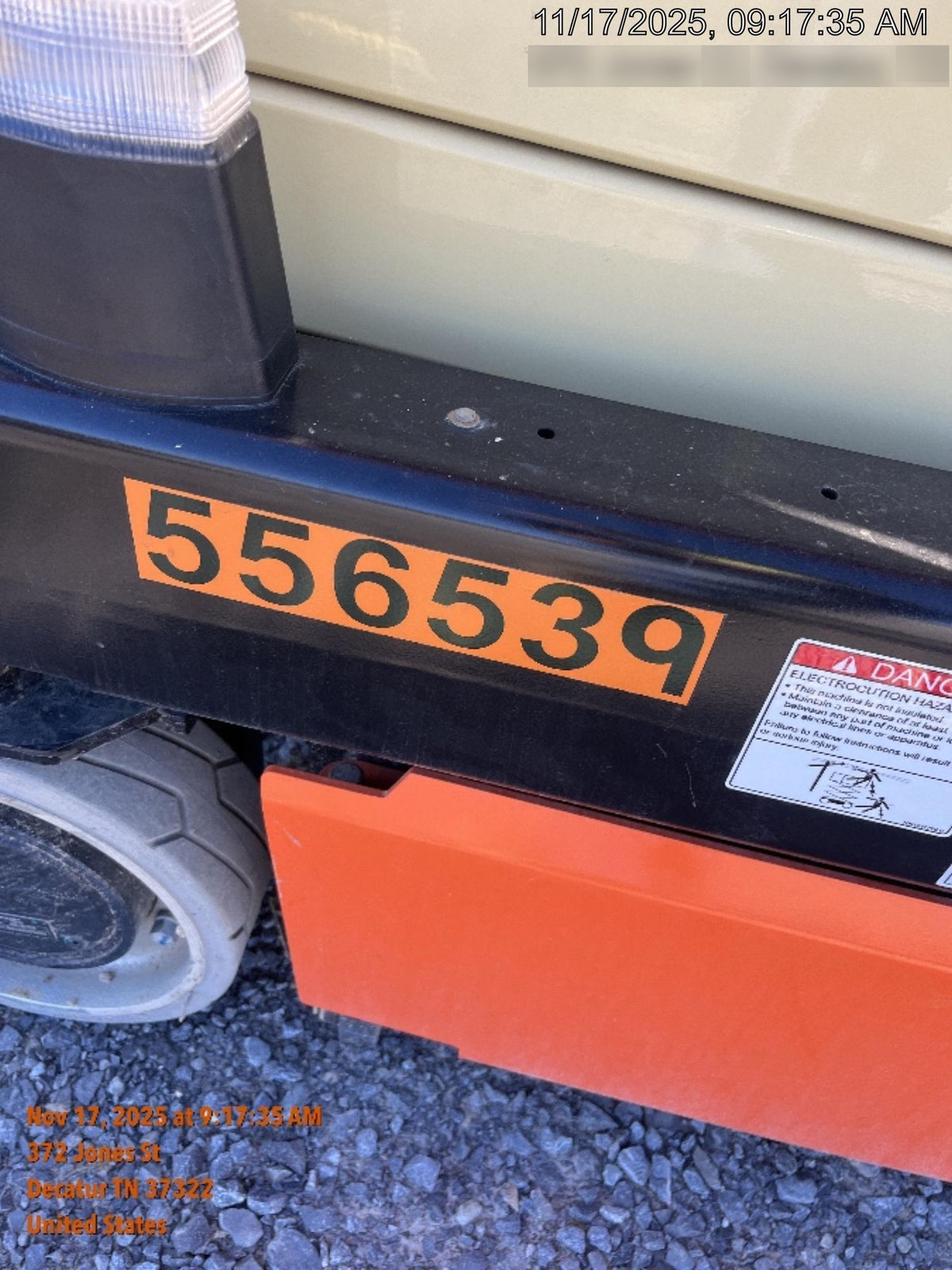 2025 JLG ES1932