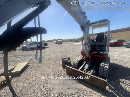 2022 TAKEUCHI TB235-2R