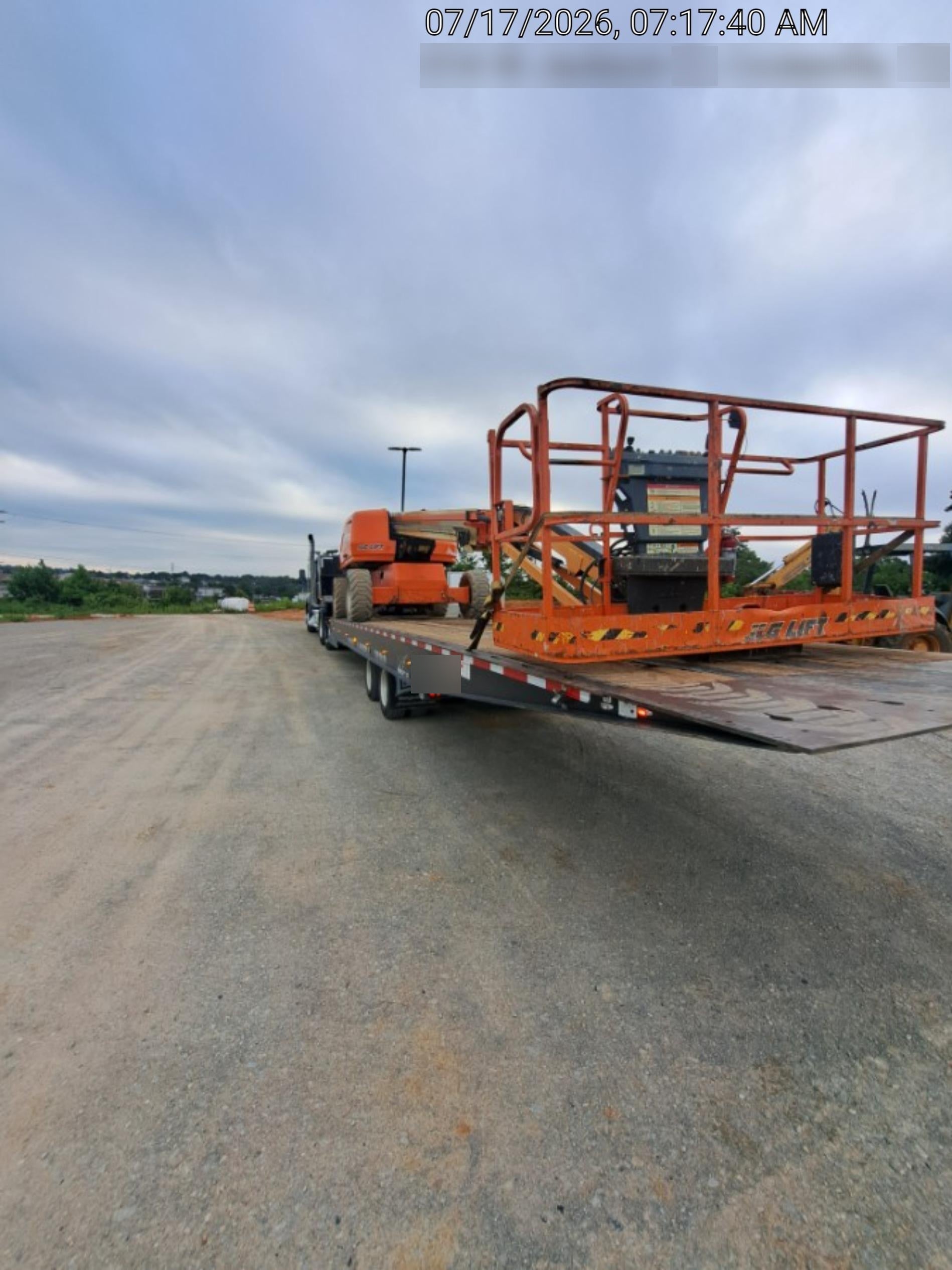 2022 JLG 660SJ