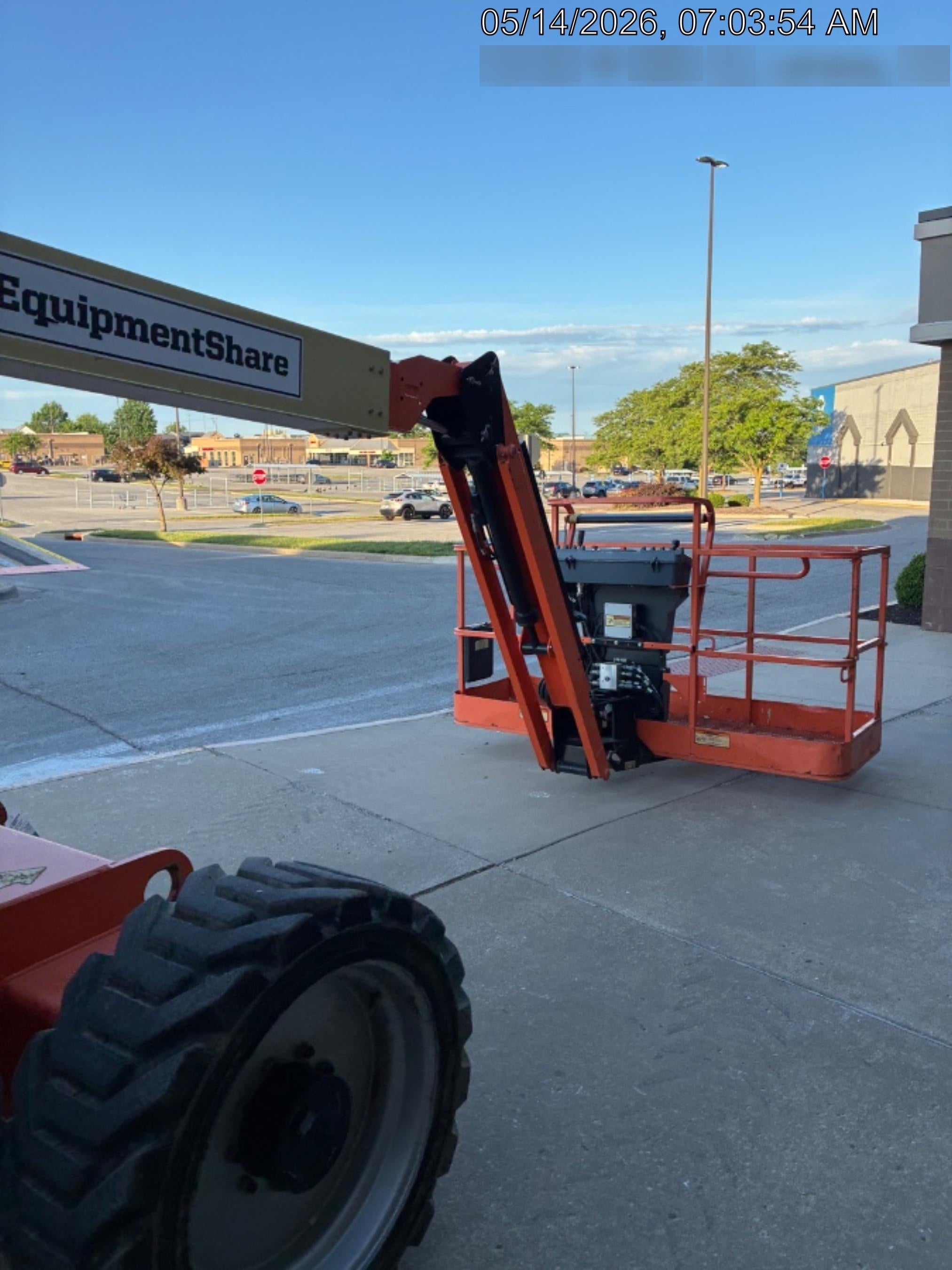 2018 JLG 600AJ