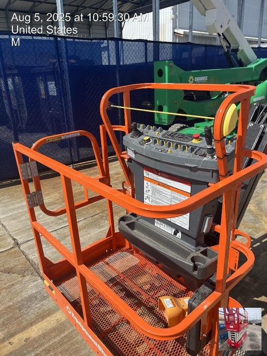 2025 JLG E400AJP Narrow