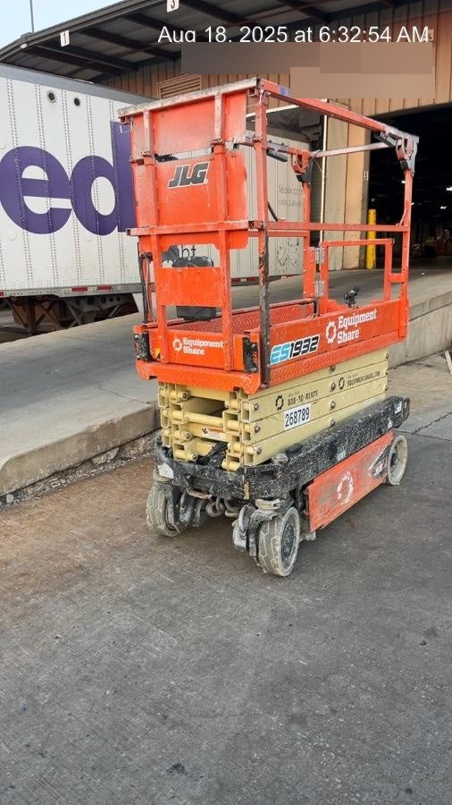 2022 JLG ES1932