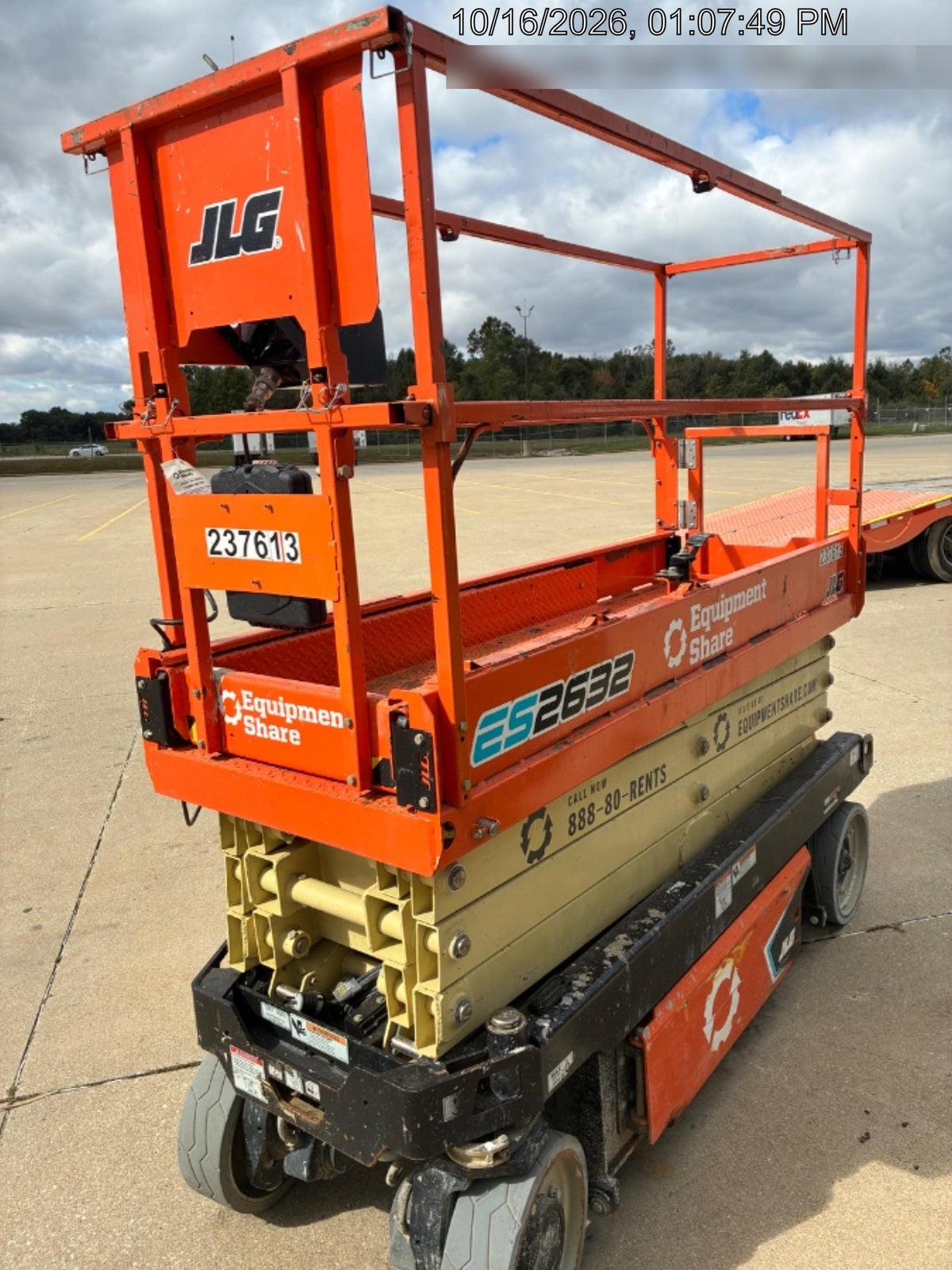 2022 JLG ES2632