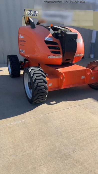 2021 JLG 600AJ