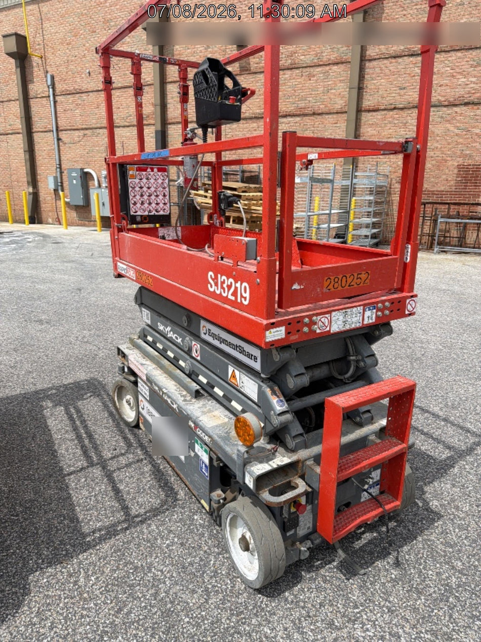 2023 SKYJACK SJ3219