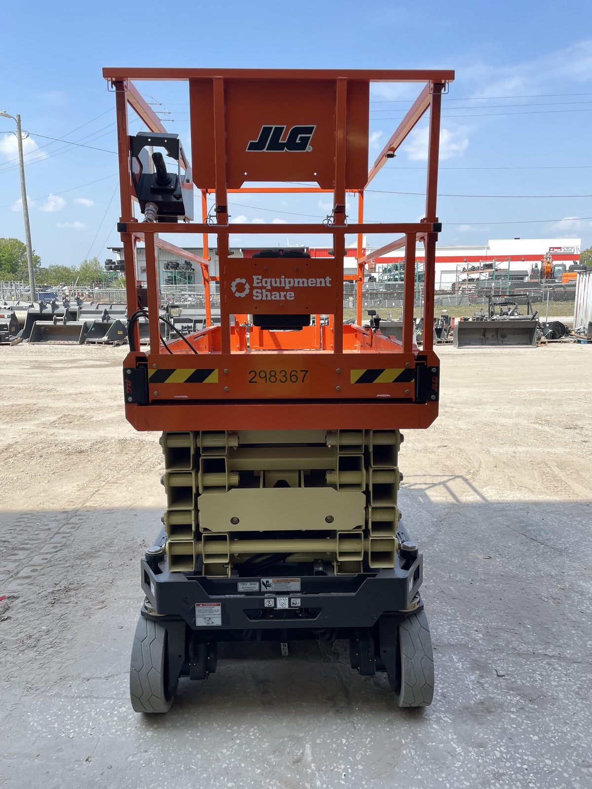 2023 JLG ES3246