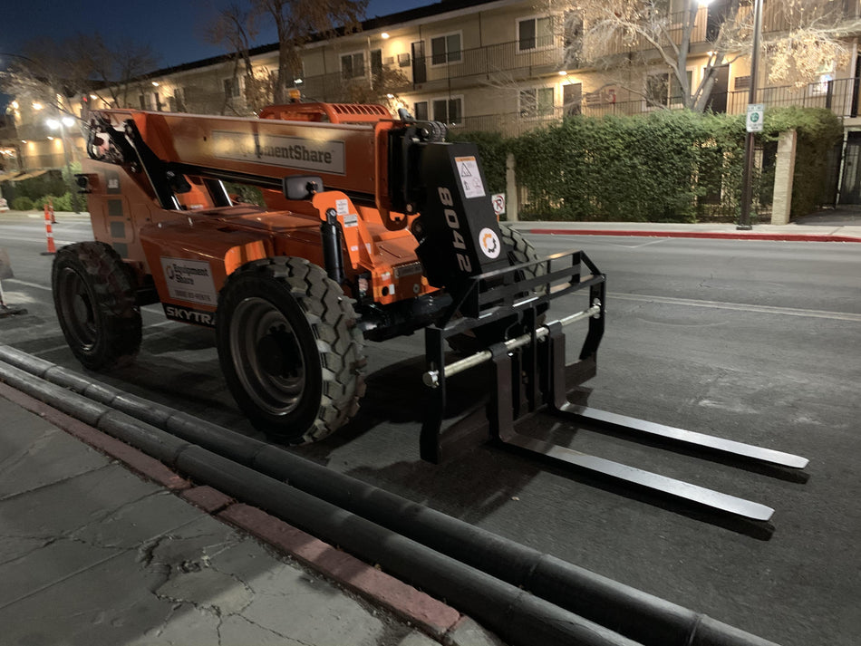 2021 SKYTRAK 8042
