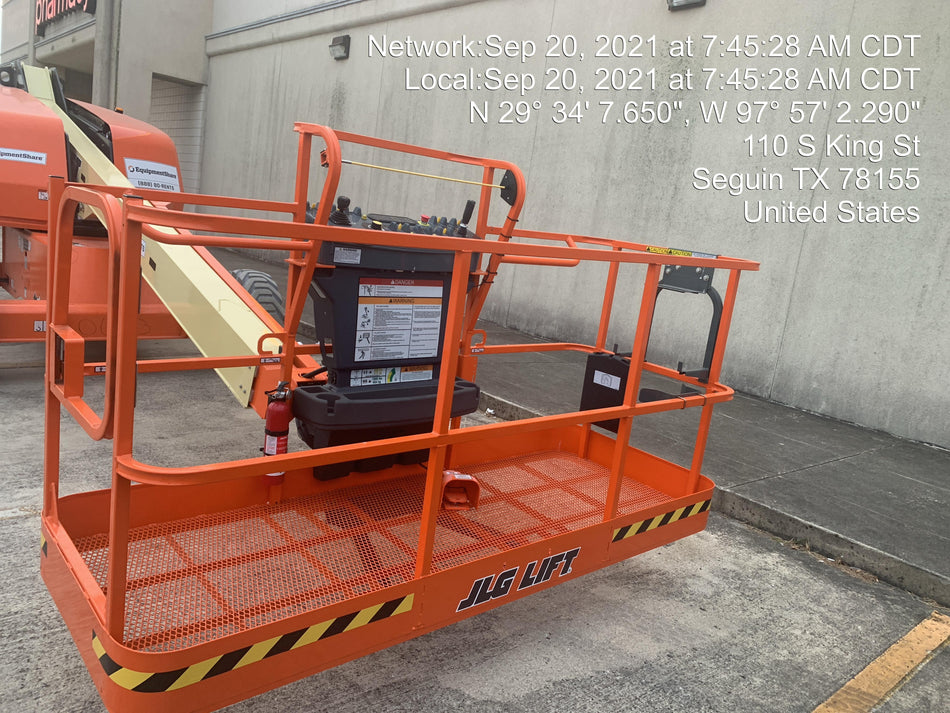 2021 JLG 400S