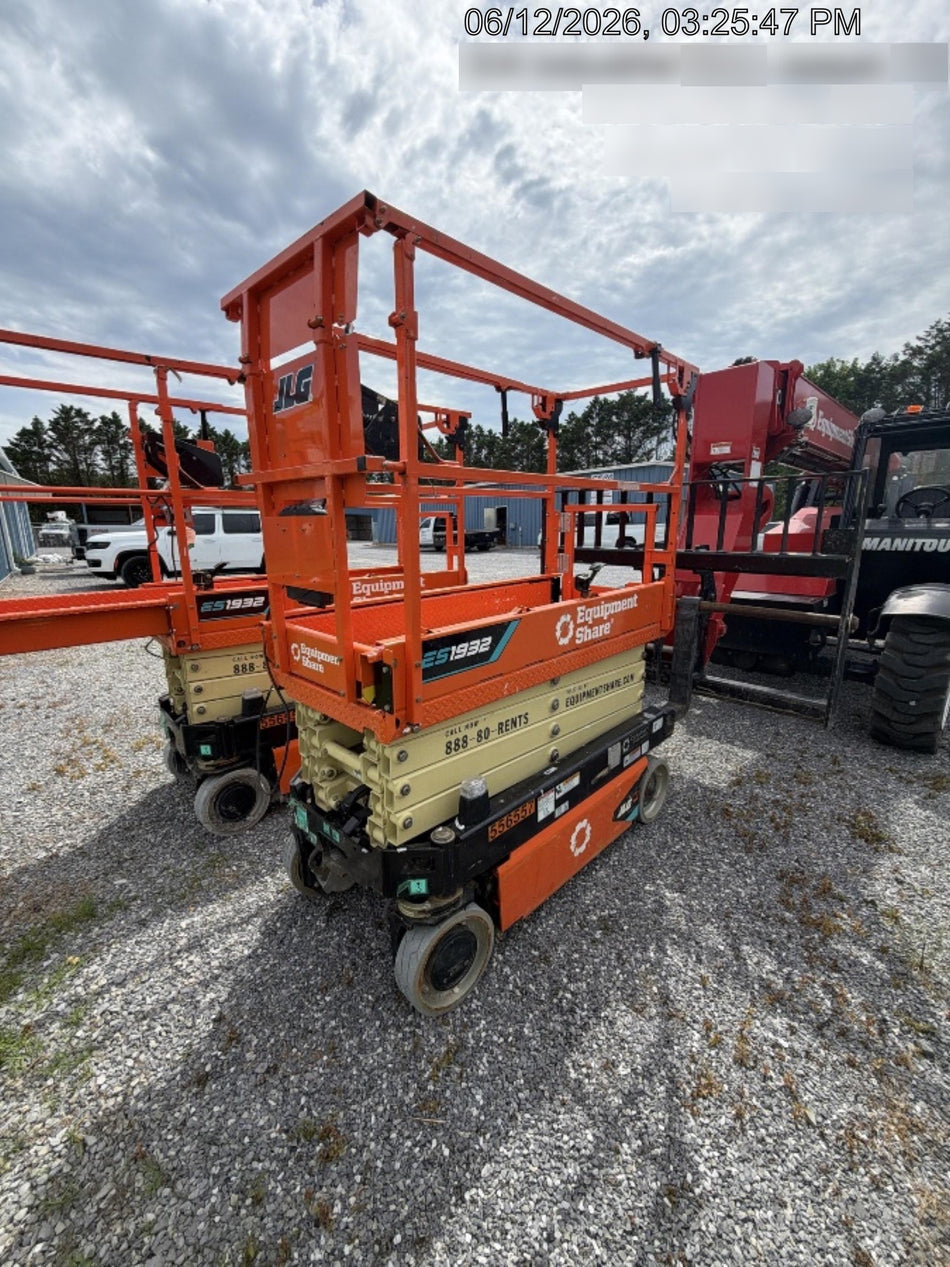 2025 JLG ES1932