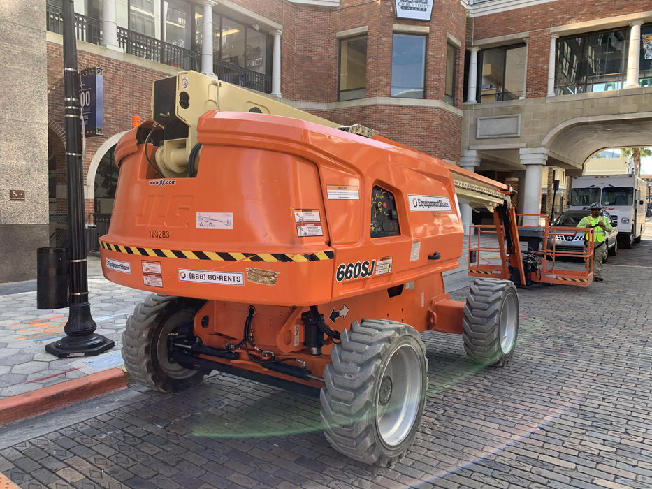 2020 JLG 660SJ