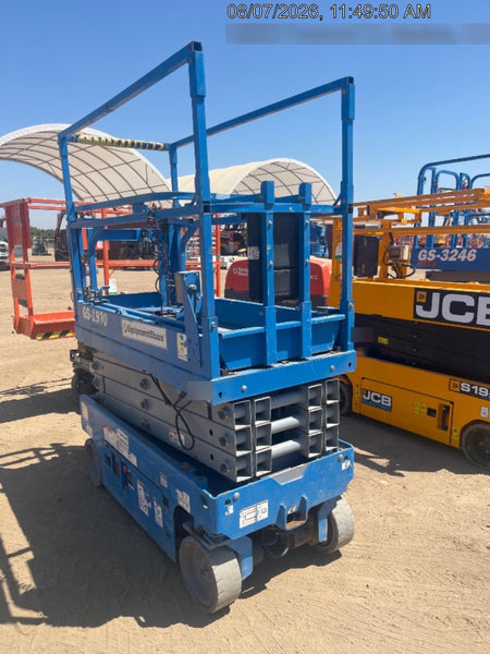 2020 Genie GS-1930 Solid Non Marking Tires, Beacon, Folding rails with half height swing gate, 800W Inverter