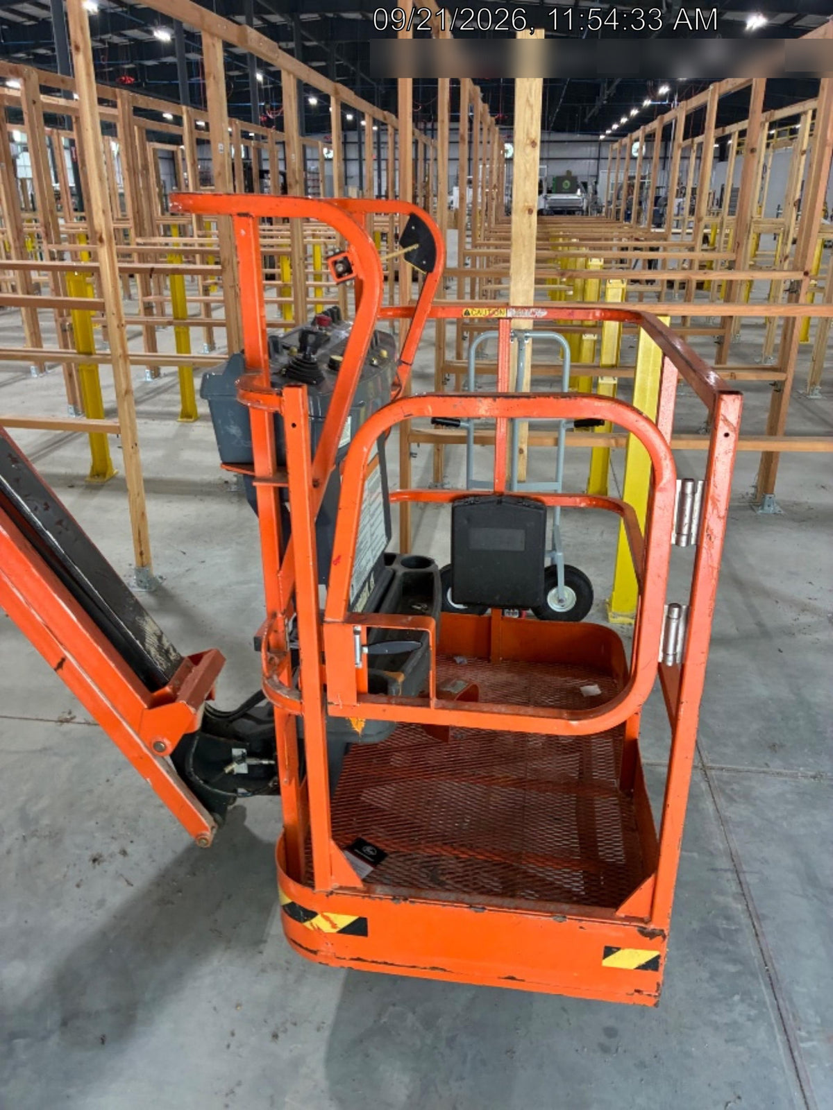 2021 JLG E400AJP Narrow
