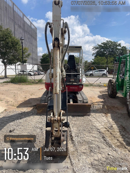 2022 TAKEUCHI TB250-2R