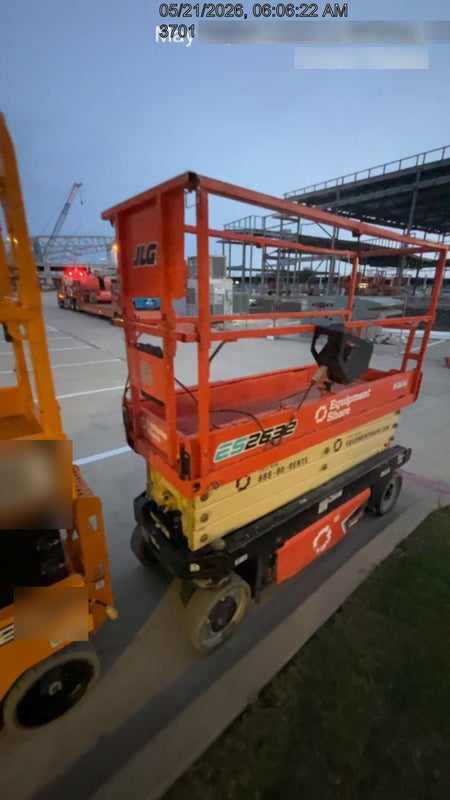 2023 JLG ES2632