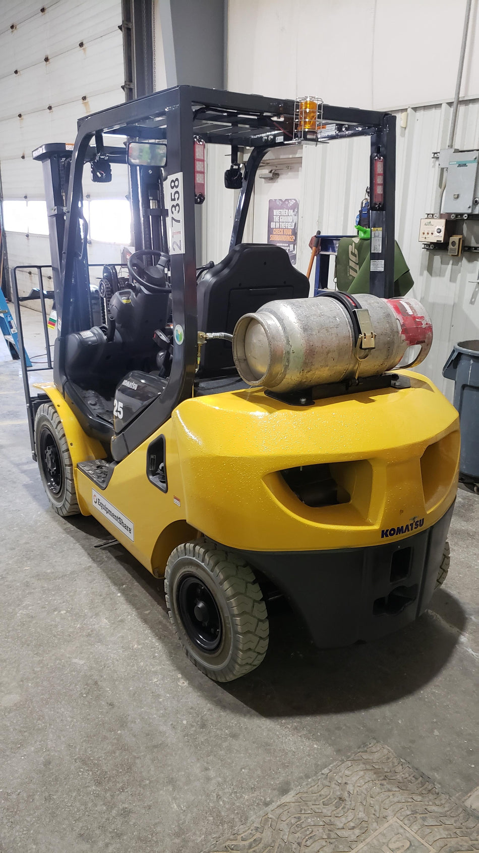 2022 KOMATSU FG25T-16