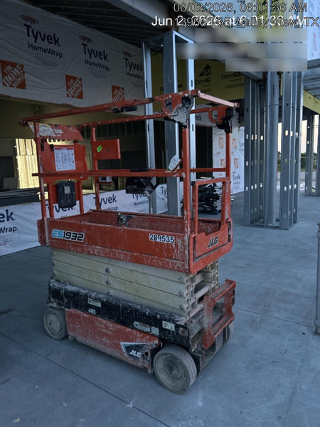 2022 JLG ES1932