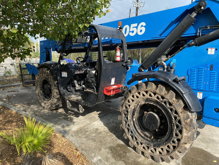2018 Genie GTH-1056 Genie GTH-1056 w/Open ROPS, Solid Tires, Work Light/Beacon, 60" Carriage and Forks