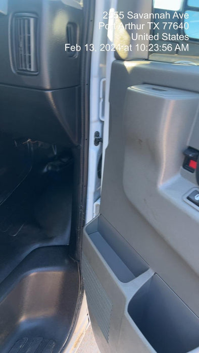 2023 CHEVROLET Express Van - Rental