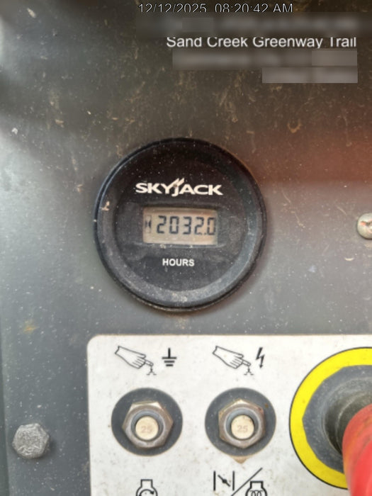 2017 SKYJACK SJ6832 RT