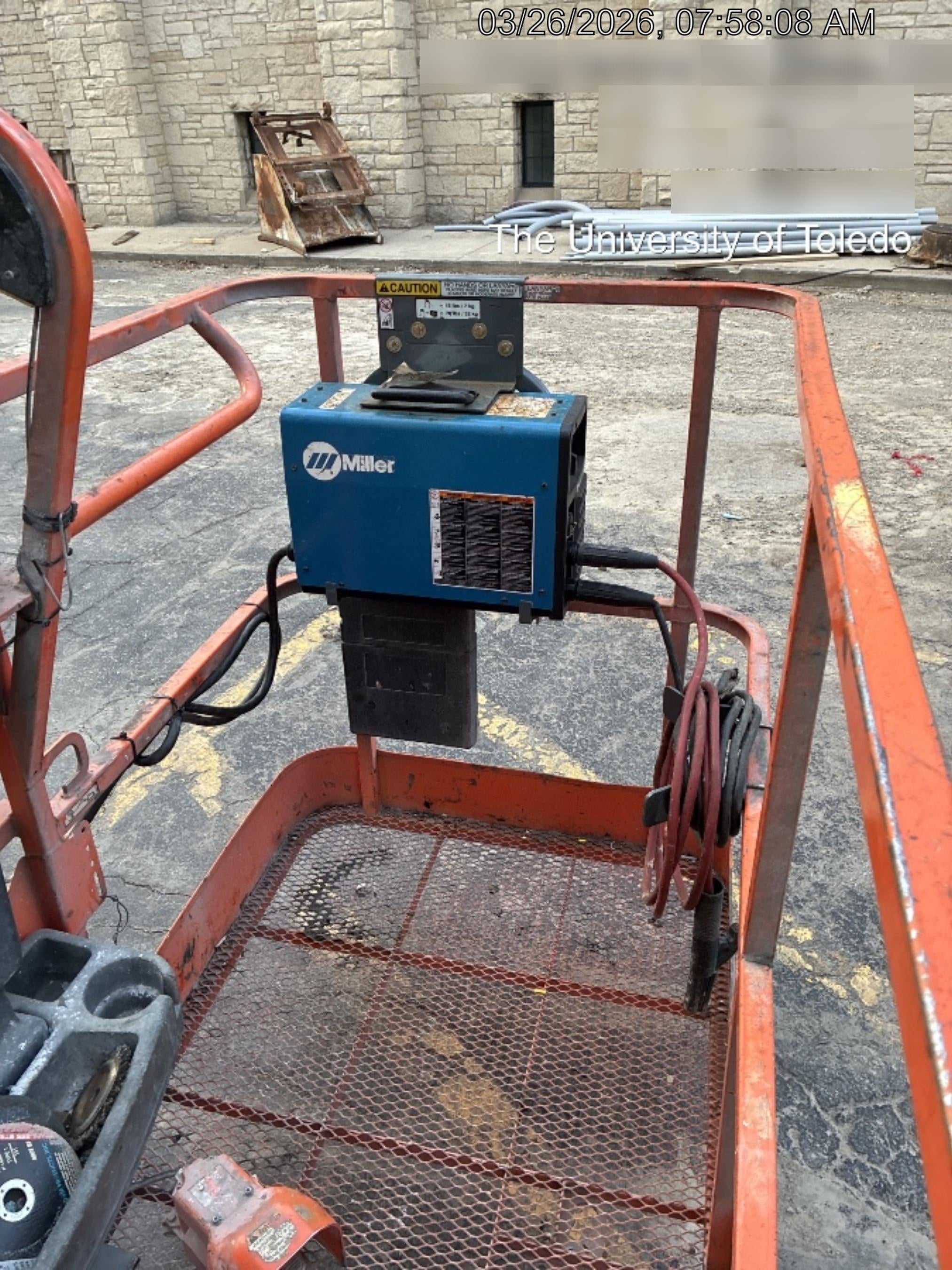 2021 JLG 600AJ