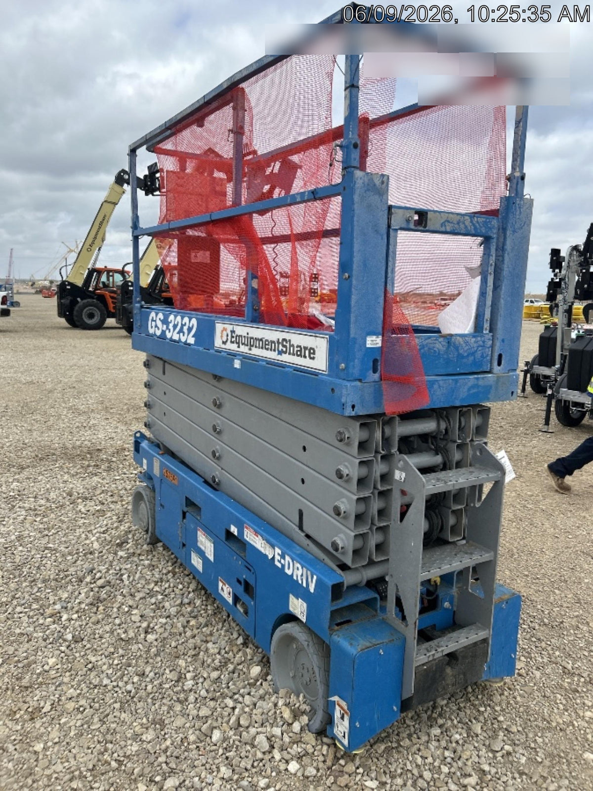 2022 GENIE GS-3232