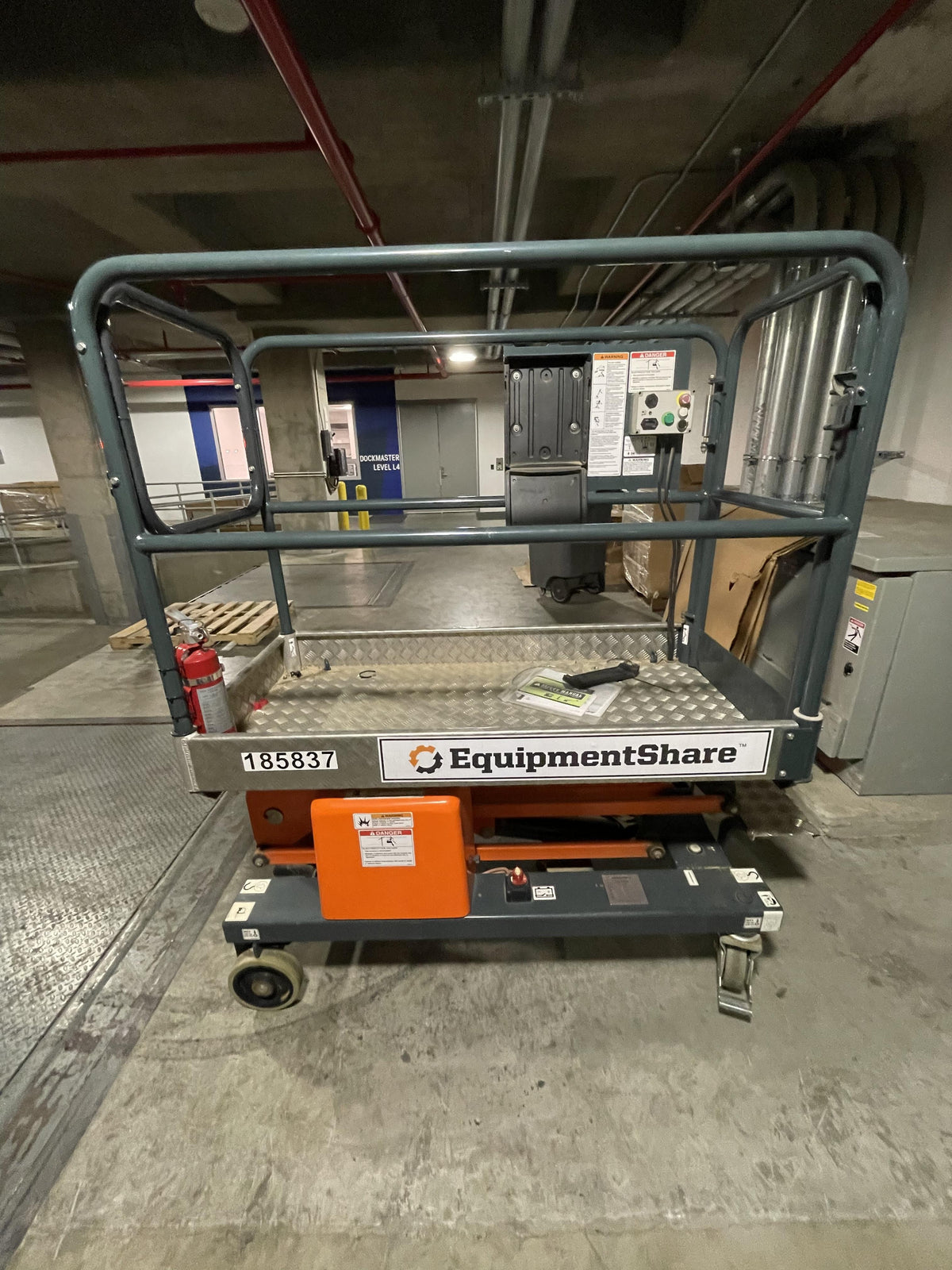 2021 JLG 1030P