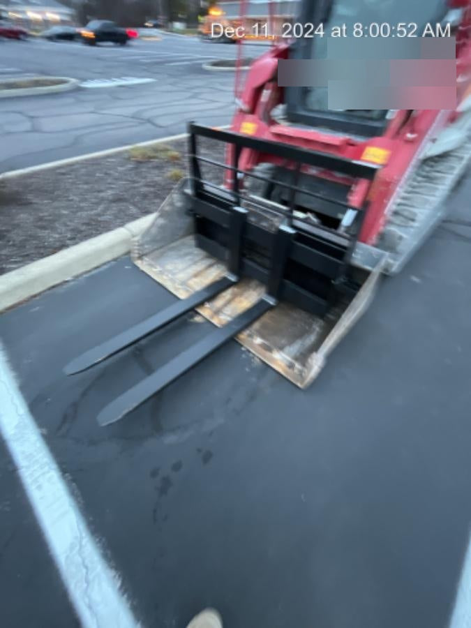 2024 ARROW MATERIAL HANDLING 48" Pallet Forks - Arrow