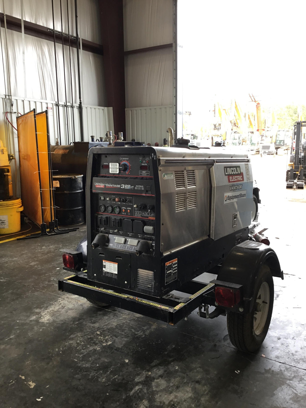 2019 Lincoln Electric Vantage 322 Ready-Pak 3, Two Wheel Trailer, Fender and Light Kit, Cable Rack