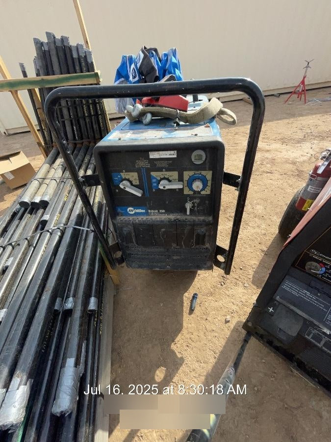 2019 Miller Electric BOBCAT 250 LP/Propane, Running Gear, Tank Bracket, Hose