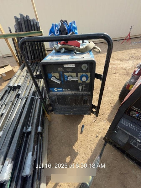 2019 Miller Electric BOBCAT 250 LP/Propane, Running Gear, Tank Bracket, Hose