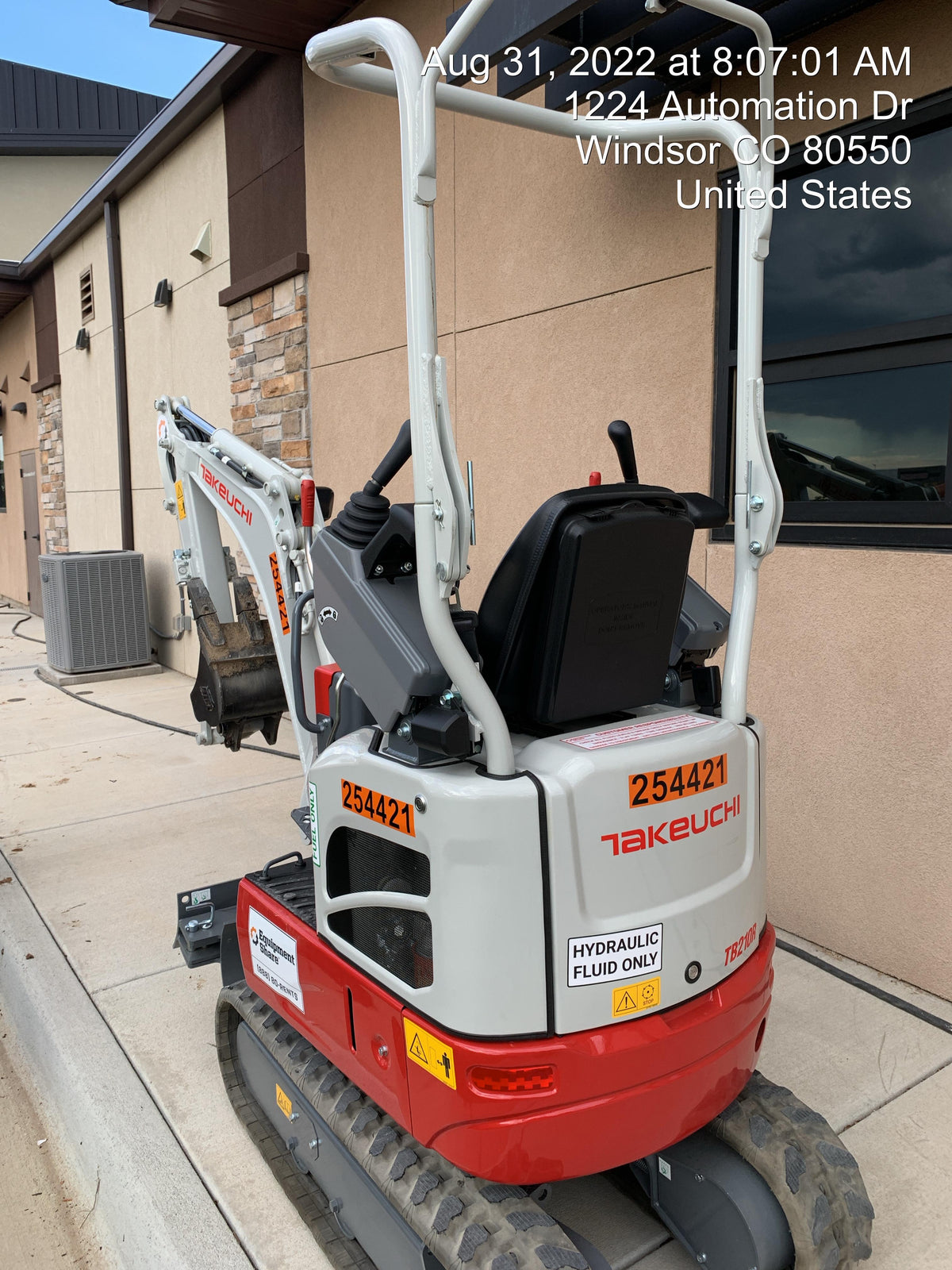 2022 TAKEUCHI TB210R