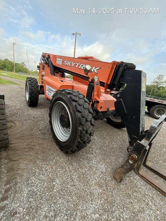 2019 SKYTRAK 8042