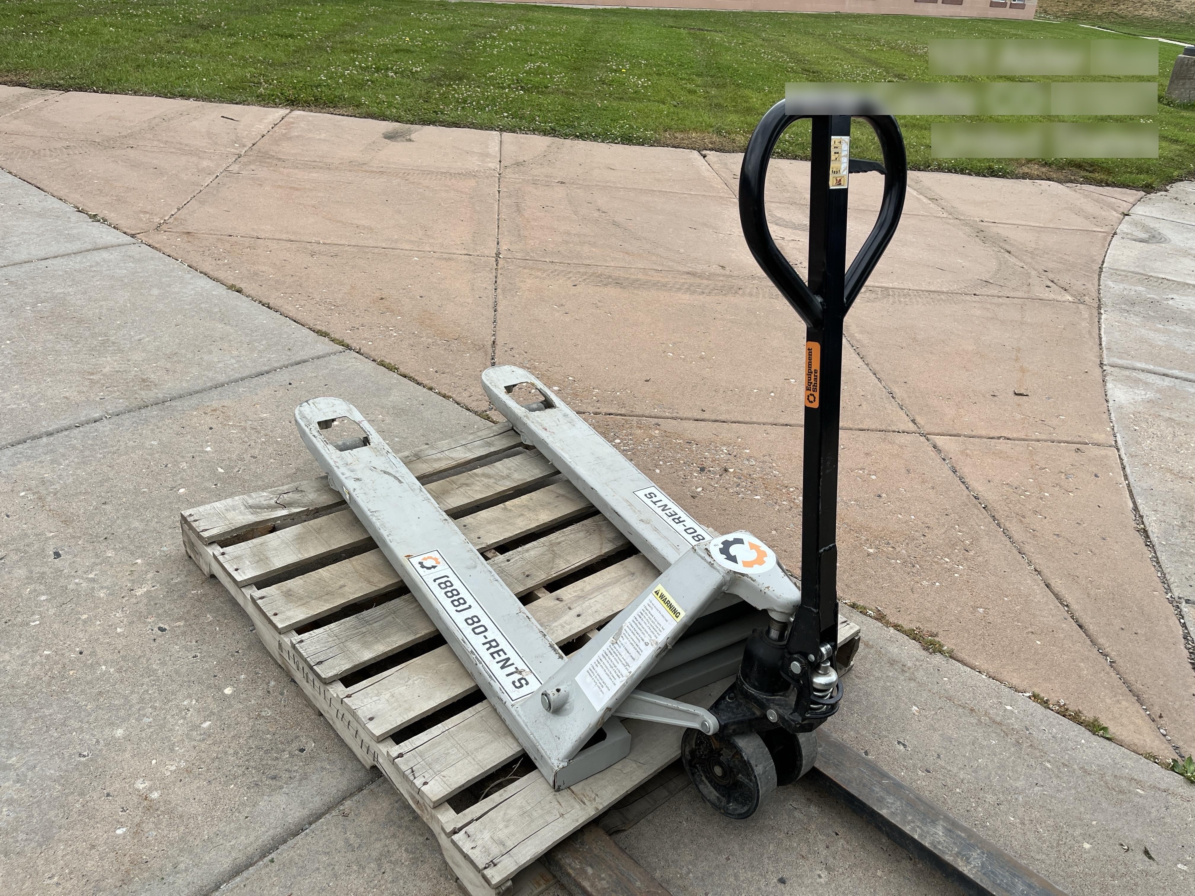 2022 STRONGWAY 4400 lb Pallet Jack