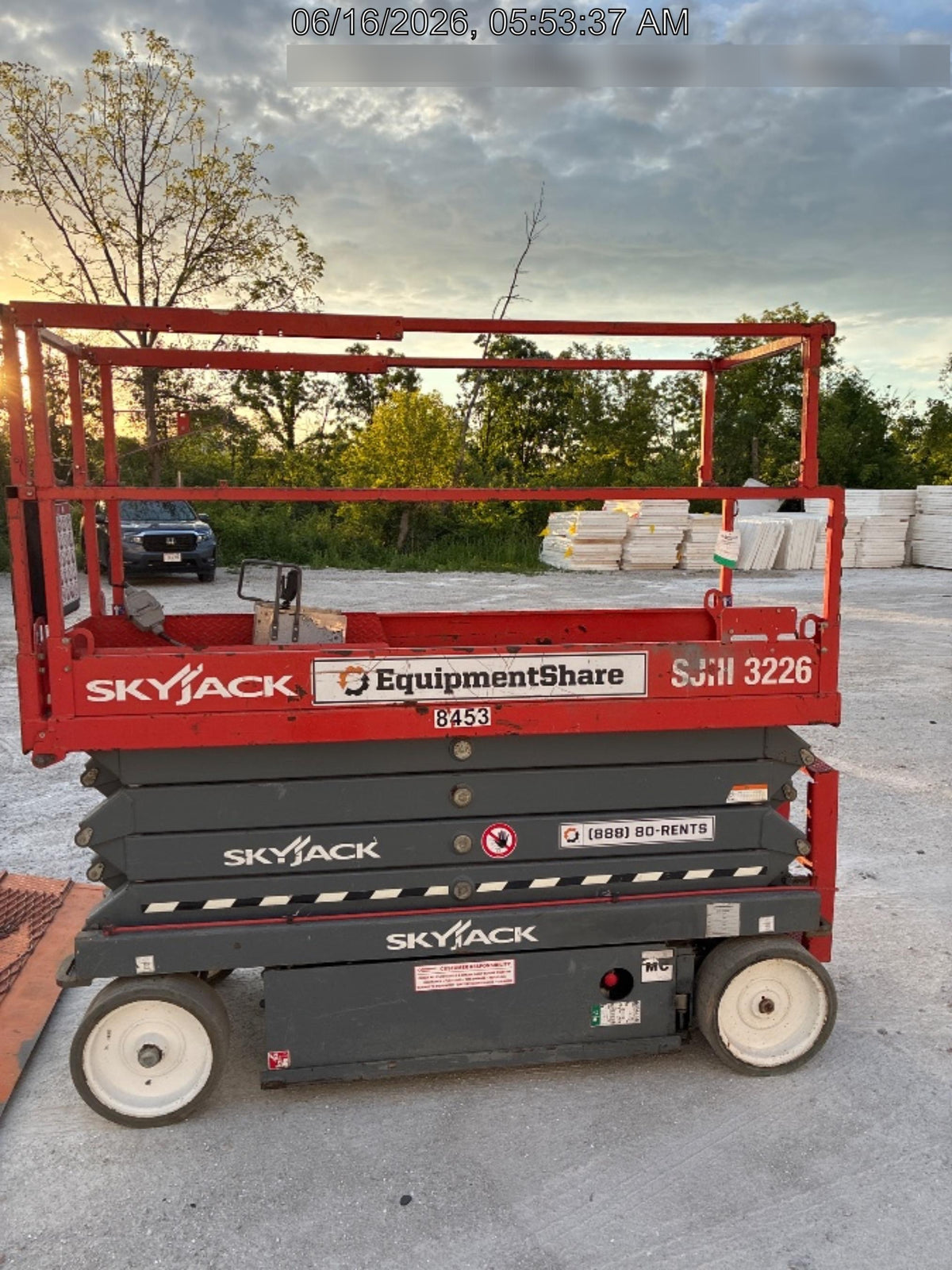 2018 Skyjack SJIII-3226 Skyjack SJIII3226 Scissor Lift w/Trojan Batteries