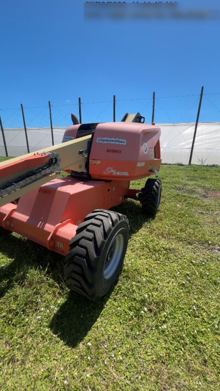 2022 JLG 400S