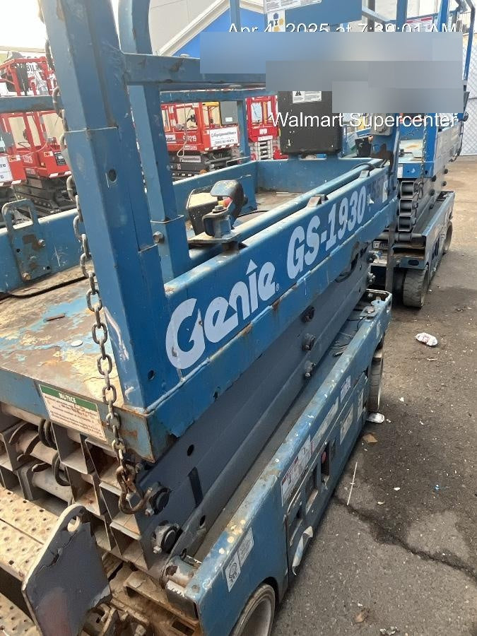 2017 Genie GS-1930 Genie GS-1930 Lift w/Fixed Rail and Chain Entry