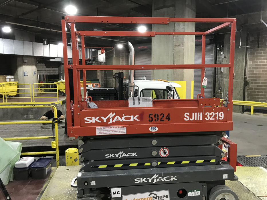 2017 Skyjack SJIII-3219 Skyjack SJ3219 w/Trojan Battery Set, Extended Warranty 5yr/5k hr