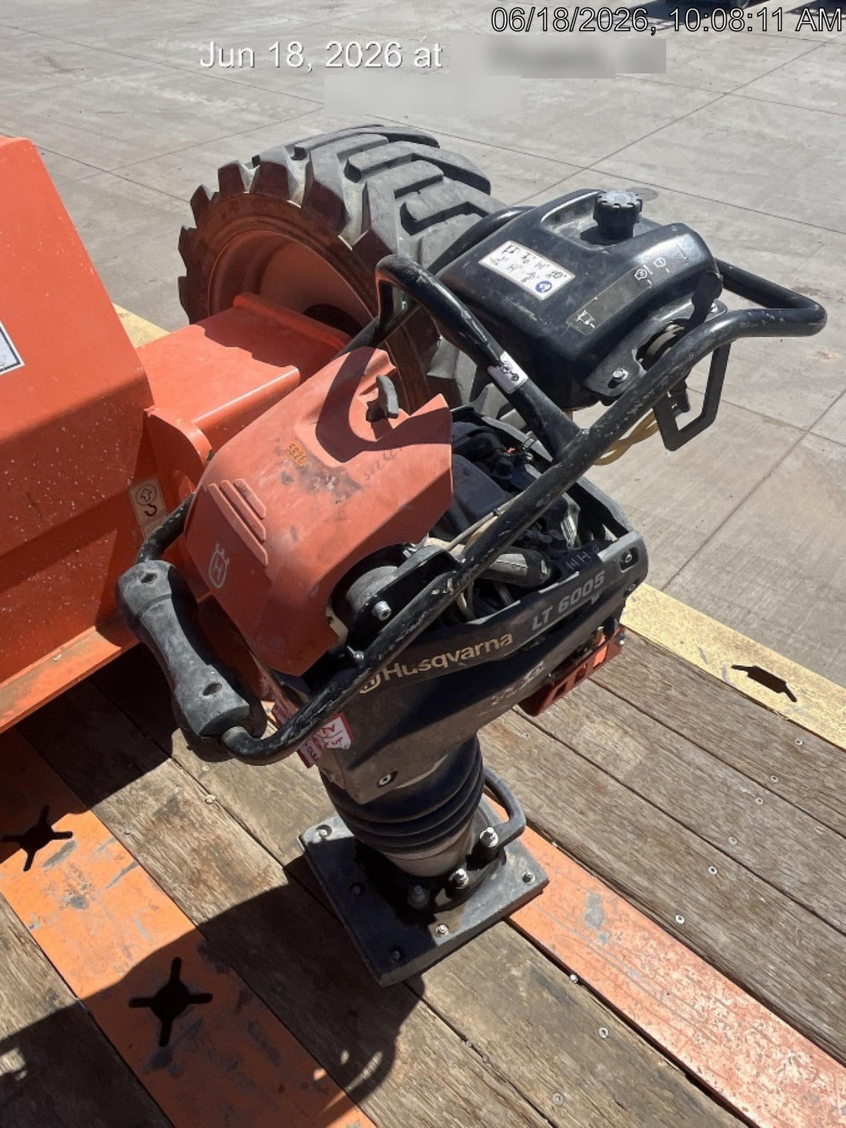 2025 HUSQVARNA LT6005