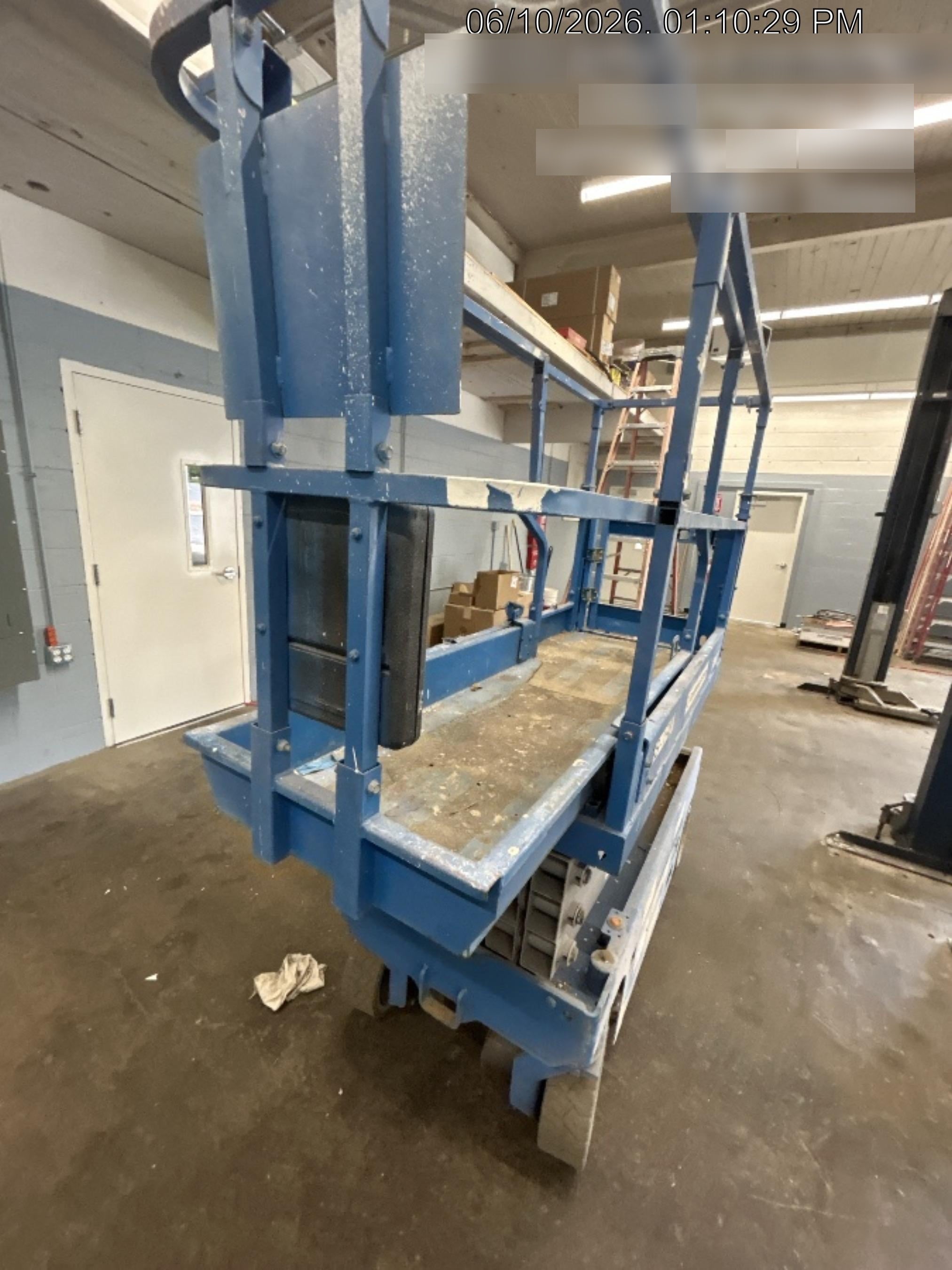 2020 Genie GS-1930 Solid Non Marking Tires, Beacon, Folding rails with half height swing gate, 800W Inverter
