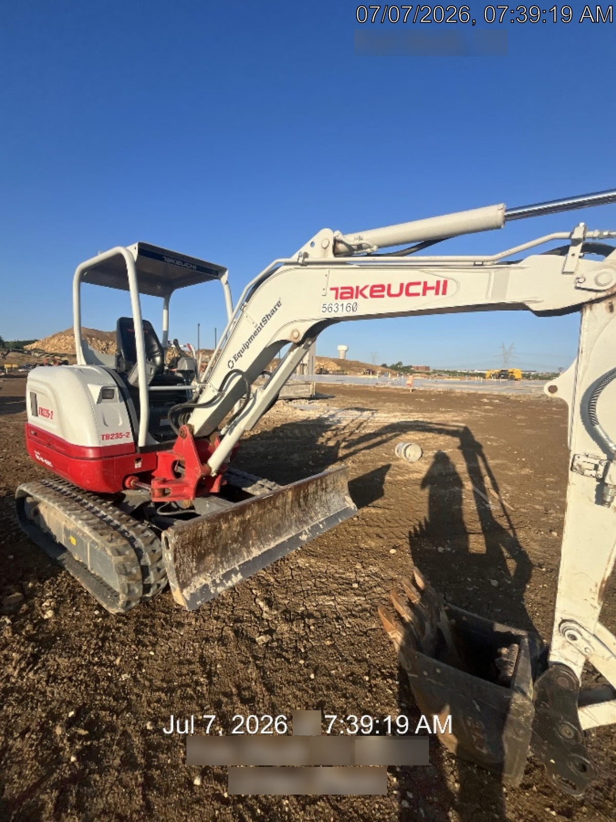 2025 TAKEUCHI TB235-2R