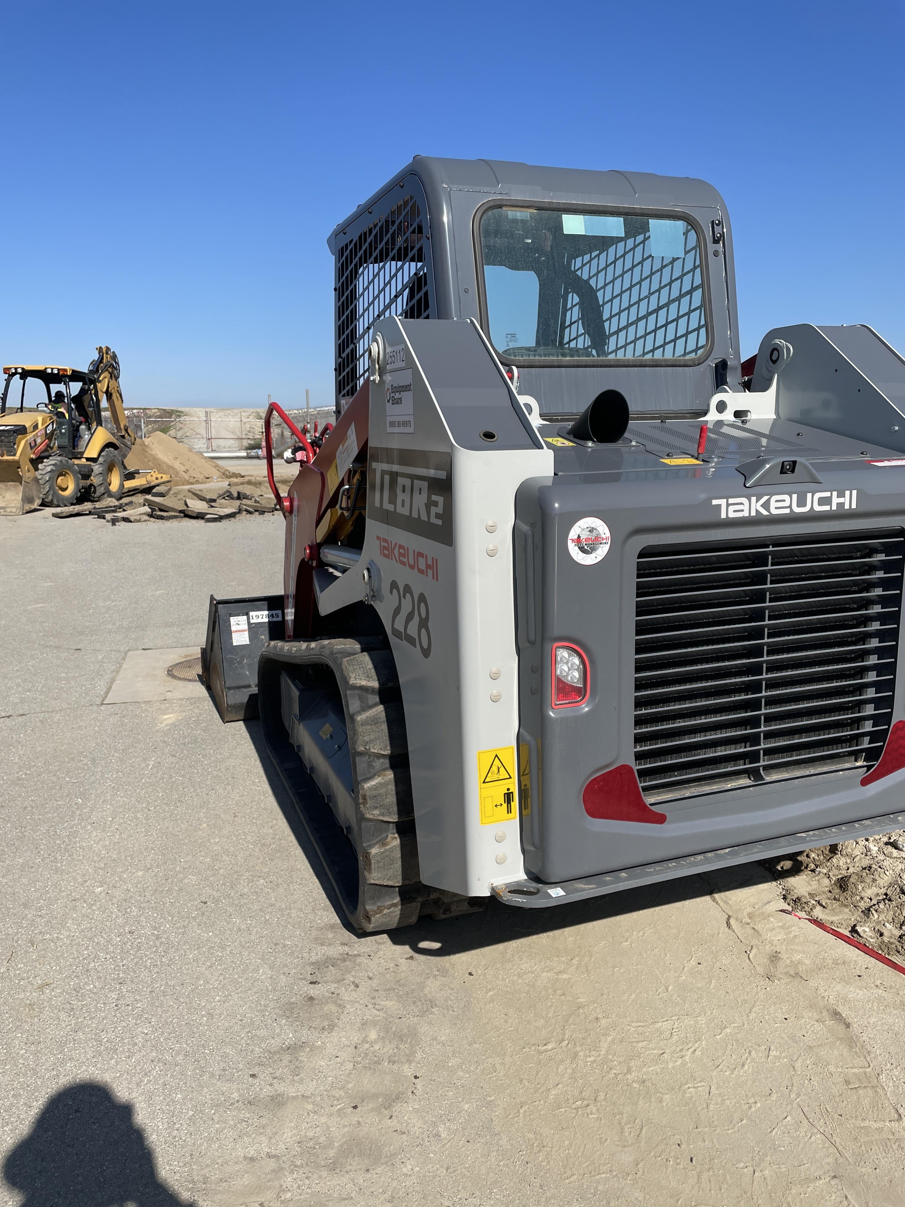 2022 TAKEUCHI TL8R2-R