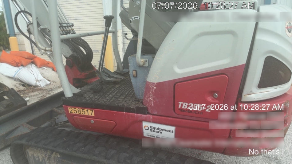 2022 TAKEUCHI TB235-2R