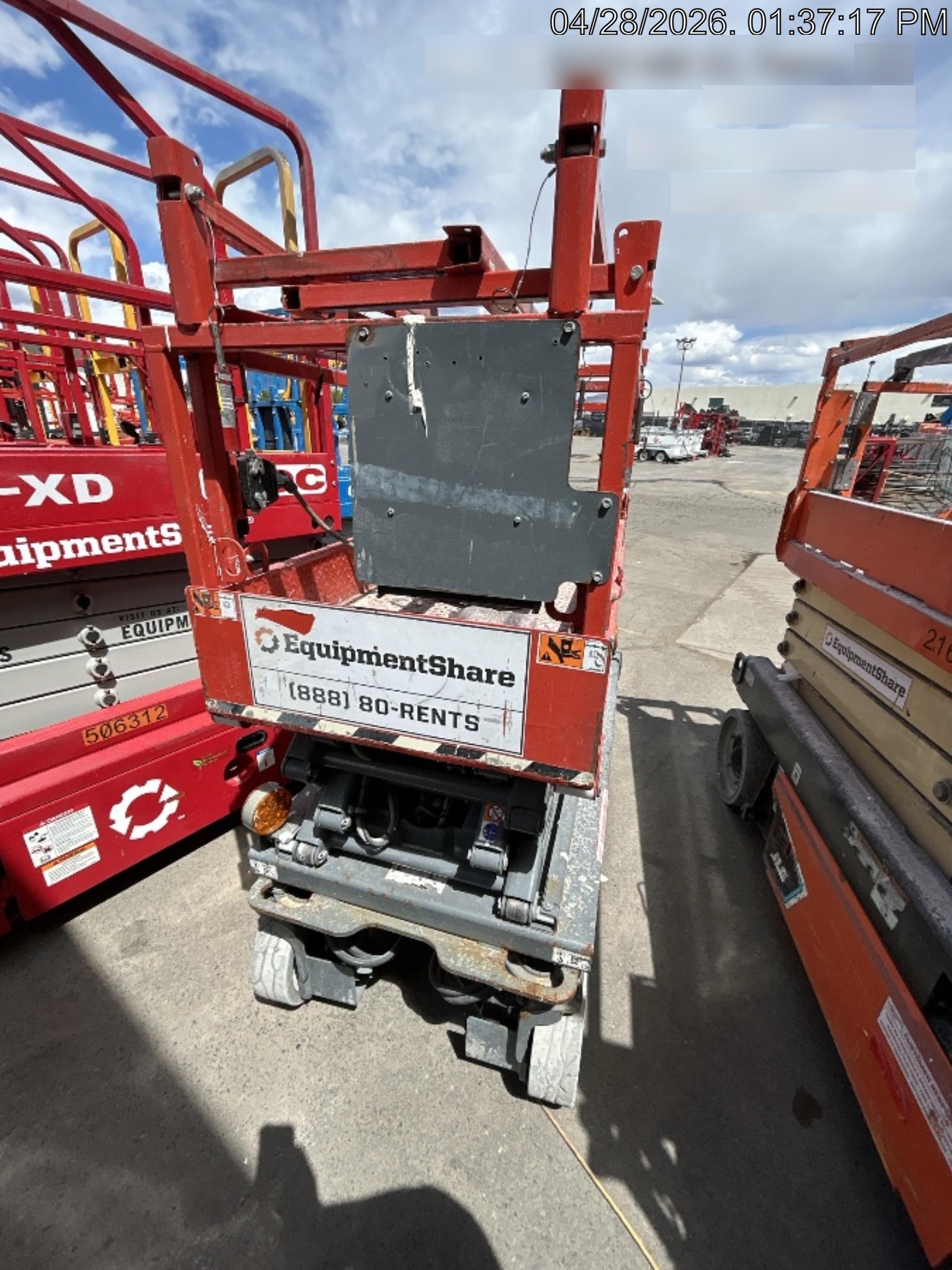 2020 Skyjack SJIII-3219 Solid NM Tires, Half height spring hinged entry gate, Dual Beacons, 800W Inverter